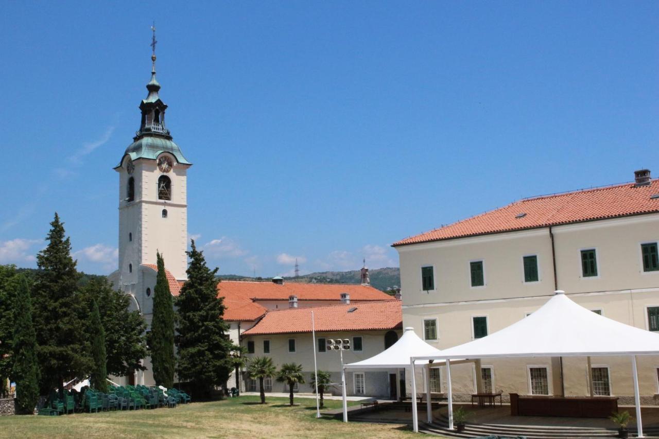 Apartment Paha-Paha Rijeka Bagian luar foto