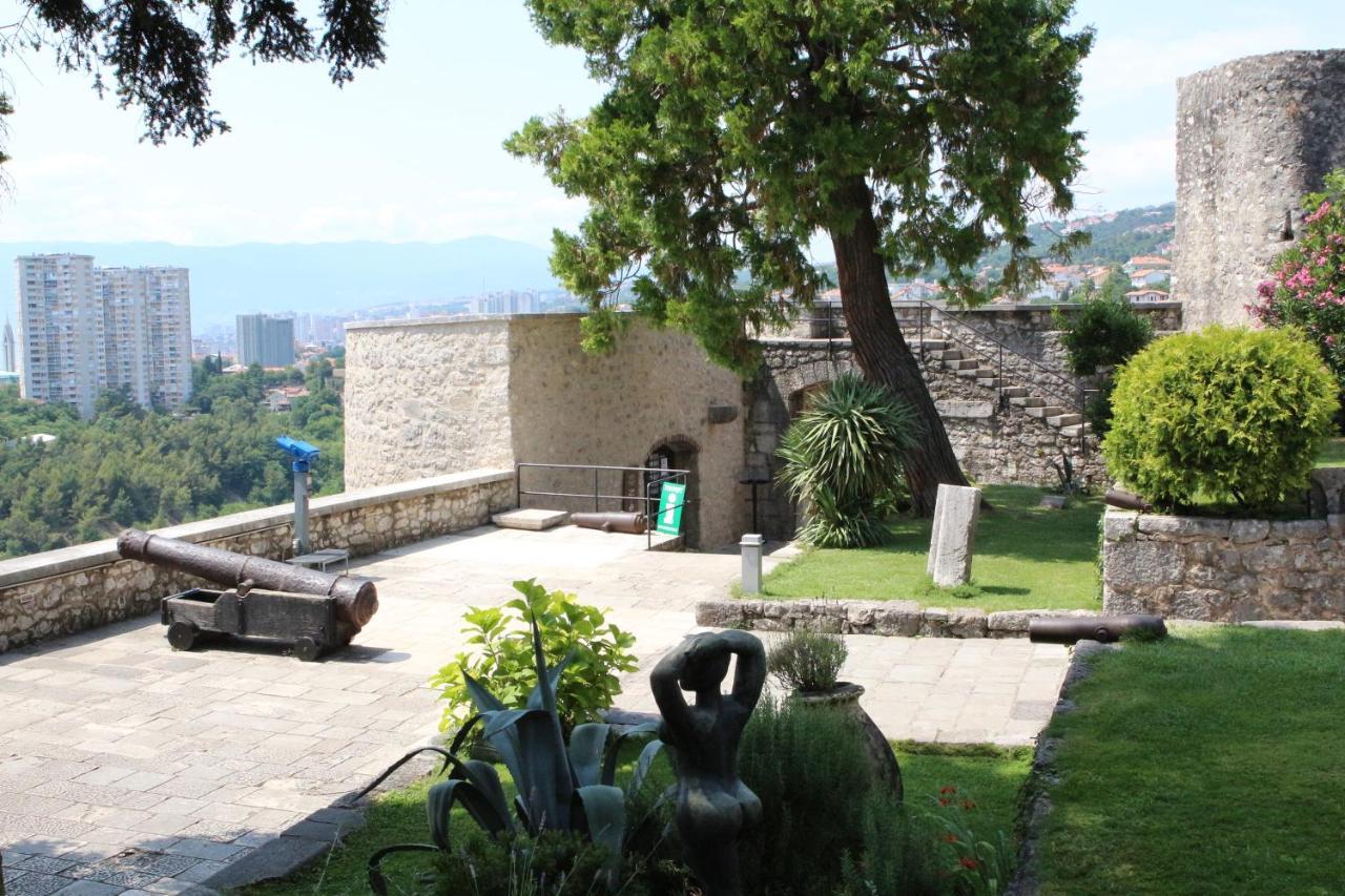 Apartment Paha-Paha Rijeka Bagian luar foto